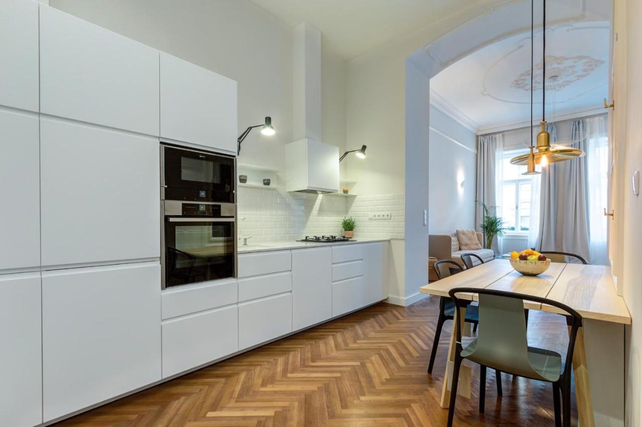Central Basilica Apartman Budapeste Exterior foto